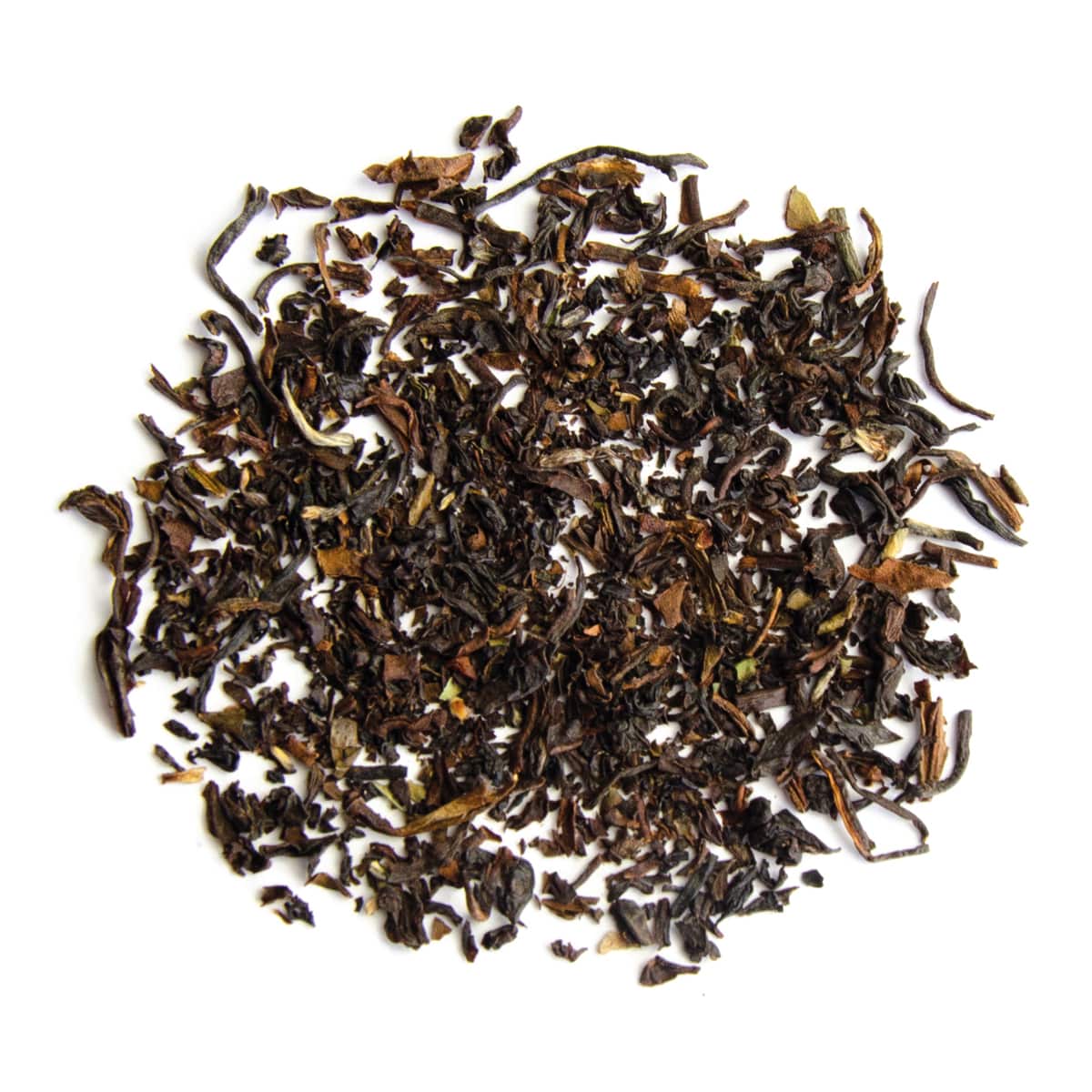 Darjeeling Summer Leaves - Lose schwarze Teeblätter im Kreis angeordnet